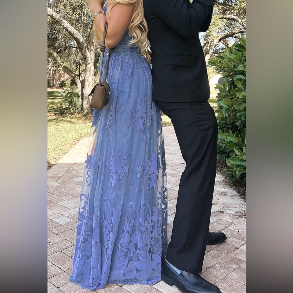 Gorgeous maxi blue dress with mesh detail - Picture 6 of 7
